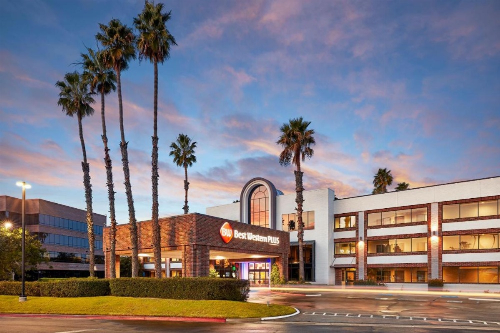 Best Western Plus Meridian Inn & Suites, Anaheim-Orange Image 11